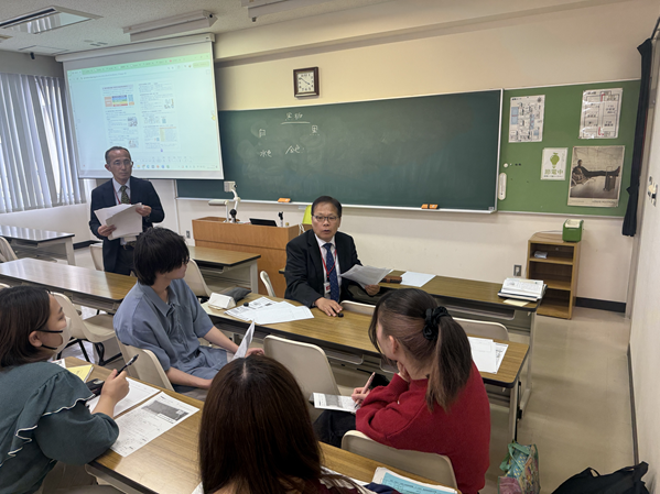 内野先生.png