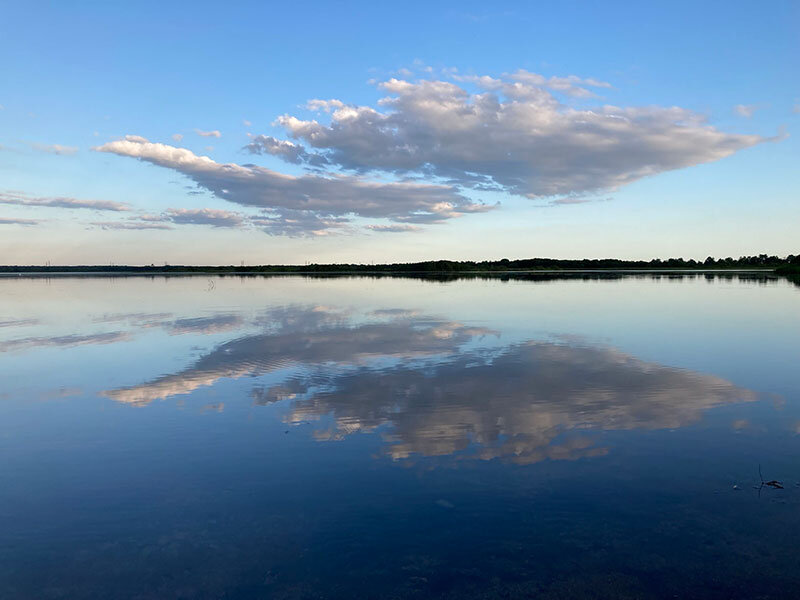 作品名：空の青、映る青