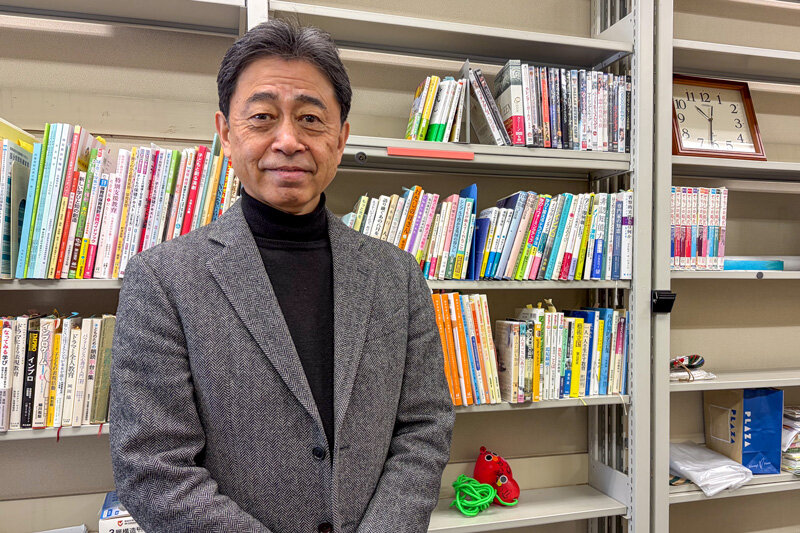 【教員インタビュー】佐藤 厚先生（保育科 教授）――言葉と表現は、人と人をつなぐ「最初の学び」